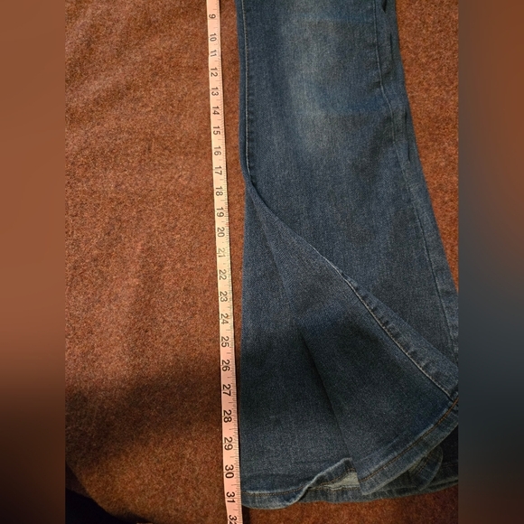 Rise Flare Jeans Size 11 (32x31) - Picture 5 of 6